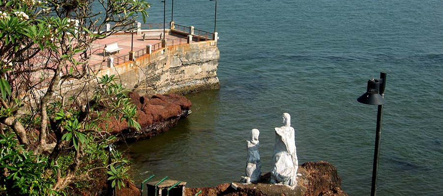 dona paula beach